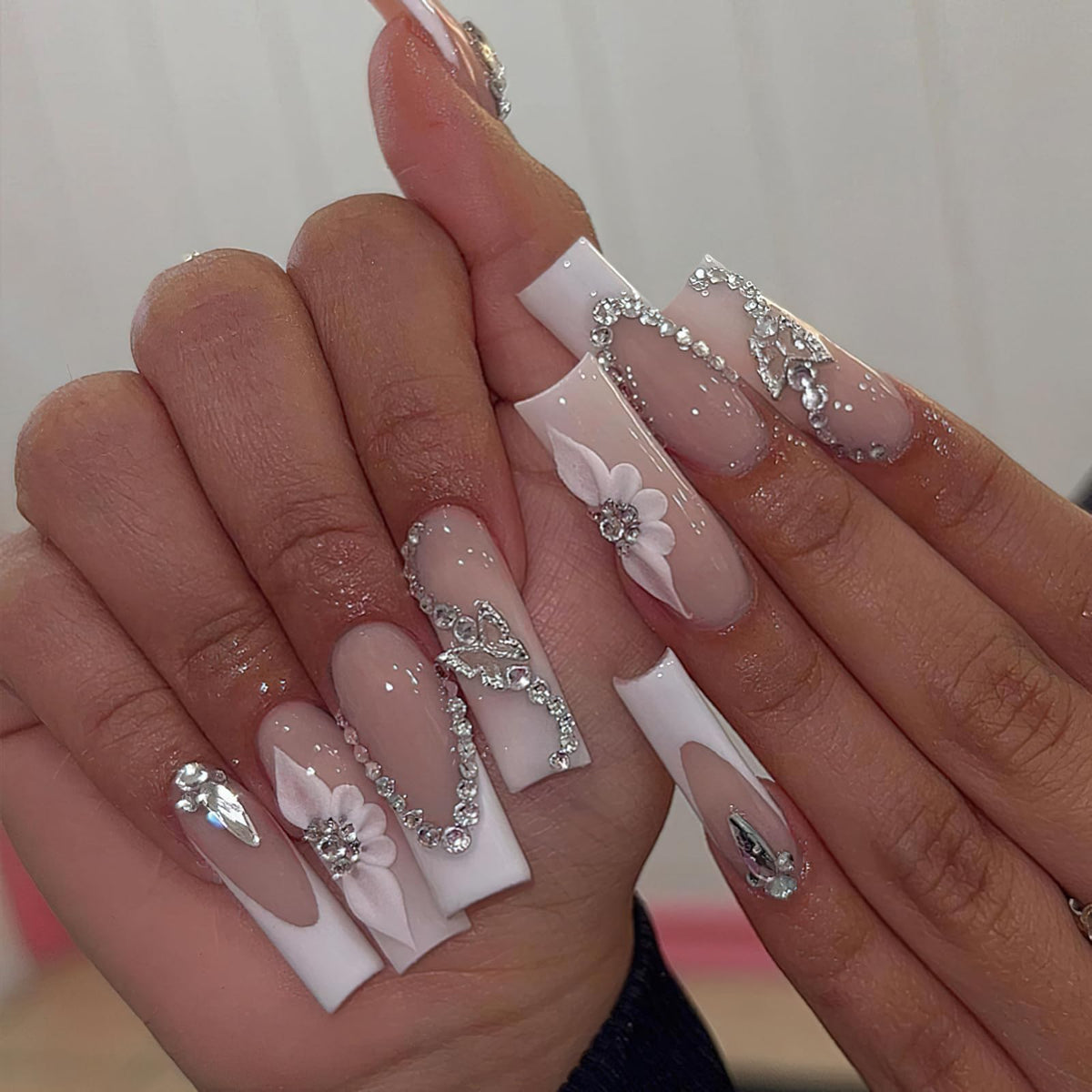 ROFIBUT front view of packaged 24-piece nail kit showing glossy finish and tips