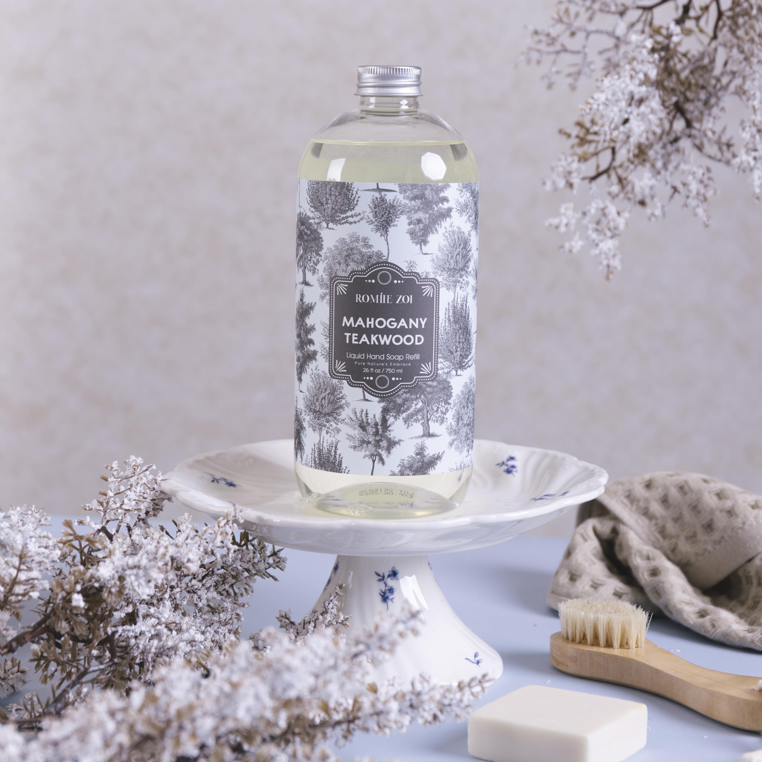 ROMIIE ZOI in kitchen setting removing cooking residue and smelling pleasant