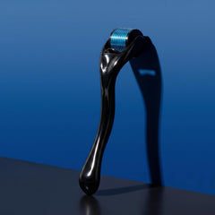 ROSELYNBOUTIQUE close-up of titanium 0.25mm needles highlighting precision and durable construction