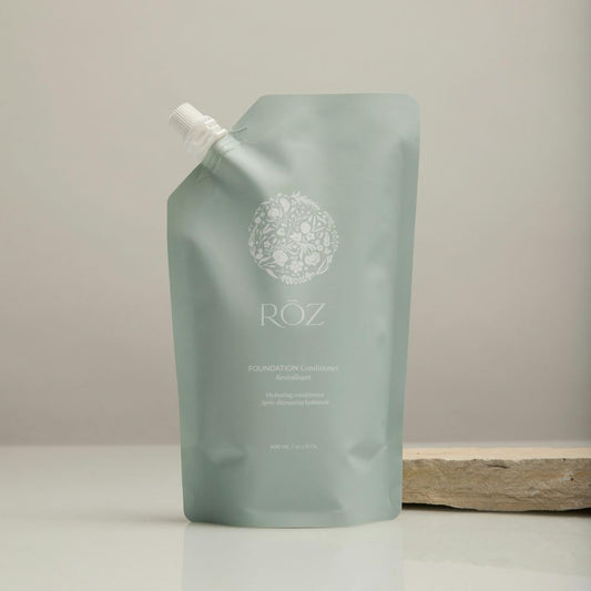 RŌZ pouch spout close-up illustrating easy, spill-free refill