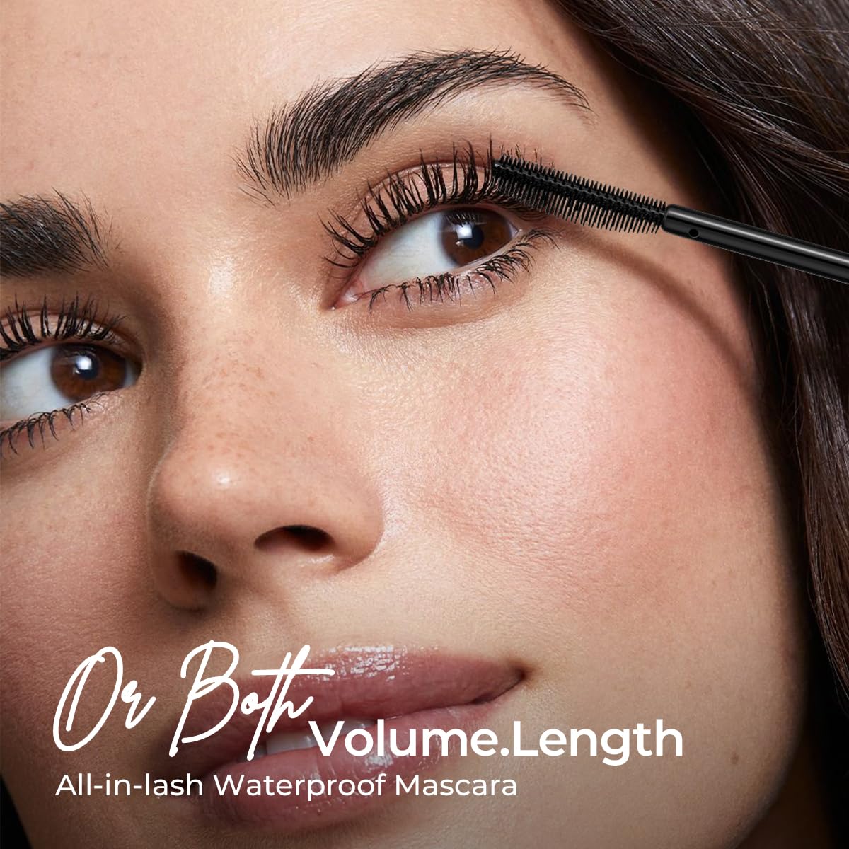 SACE LADY open wand showing both brush sides for versatile lash styling