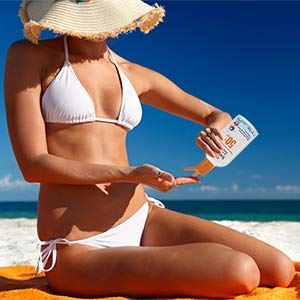 SAFE SEA lotion texture closeup highlighting smooth, water resistant feel