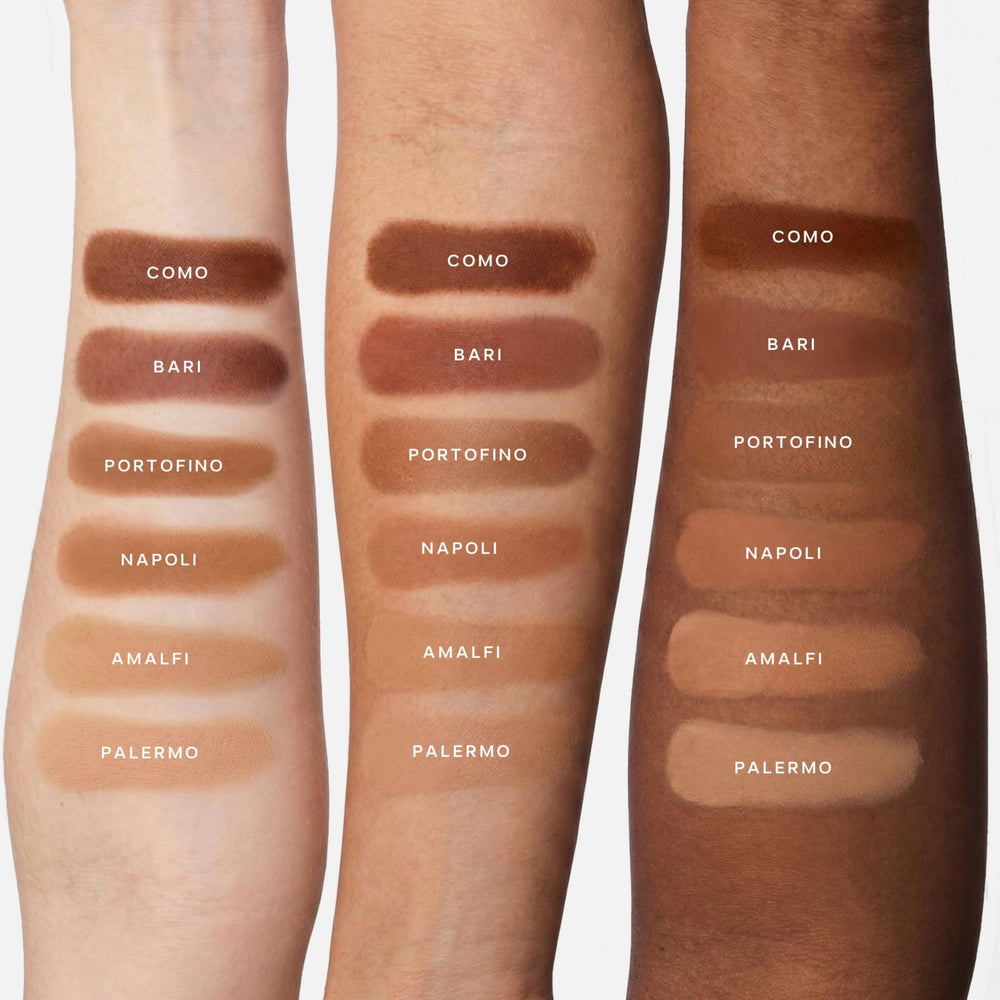 Saie close-up texture of baked powder highlighting creamy, blendable surface