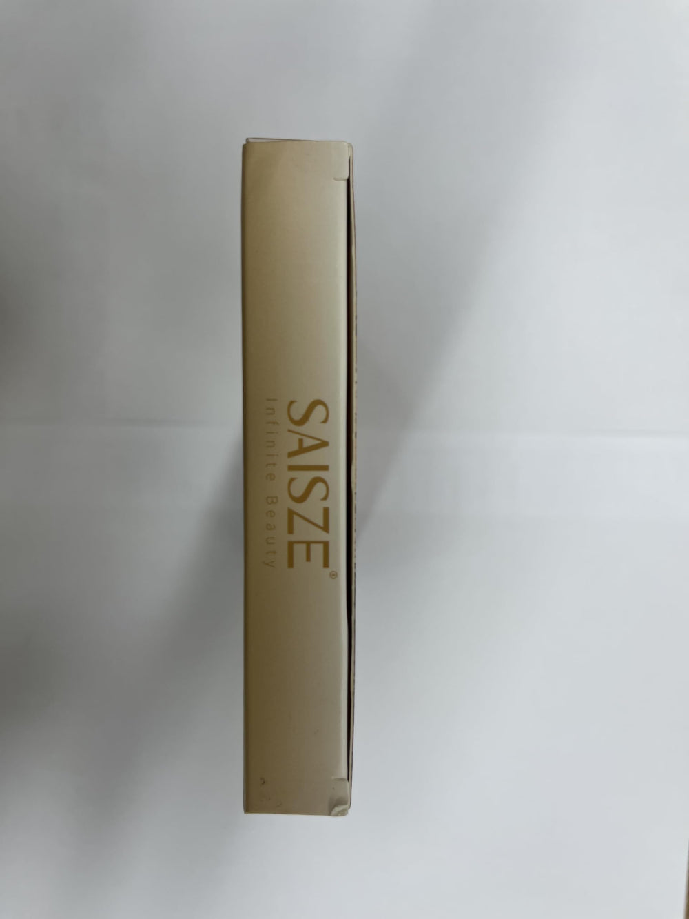 SAISZE bar inside a toiletry kit for gym and travel convenience