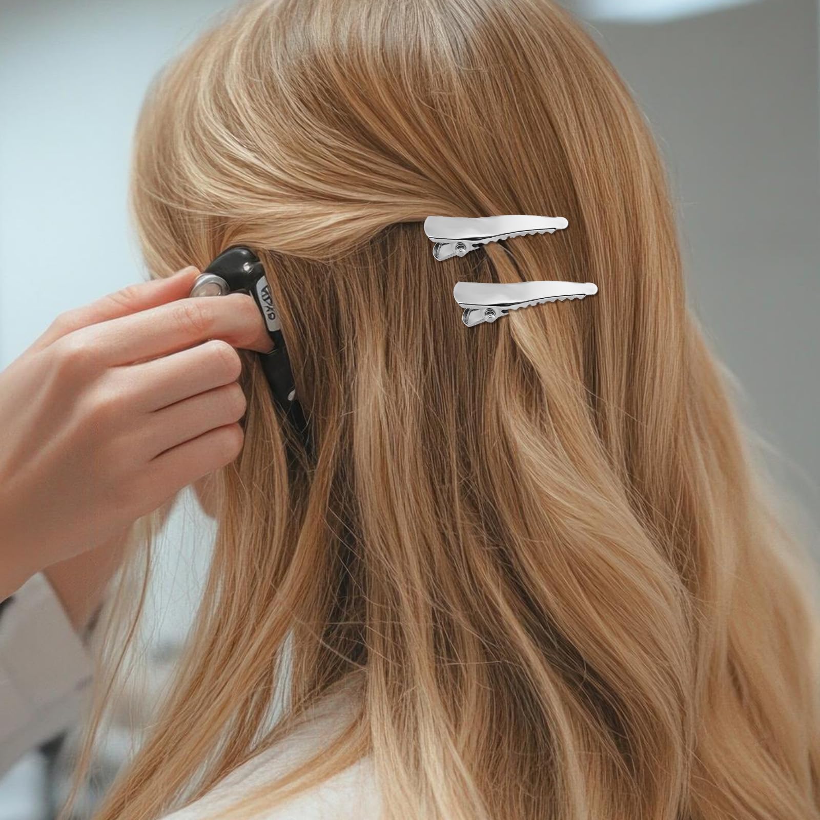 salbsever clip holding hair in a style illustrating reliable hold for styling benefit