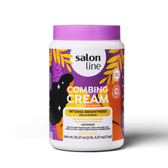 Salon Line detangling with wide-tooth comb showing reduced breakage benefit