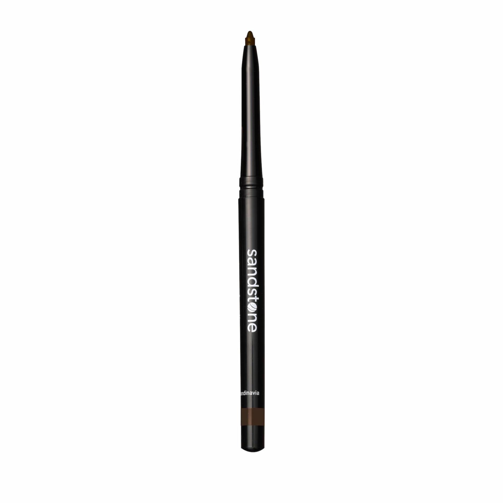 Sandstone Scandinavia applied on eye warm daylook displaying natural, soft lash‑line definition