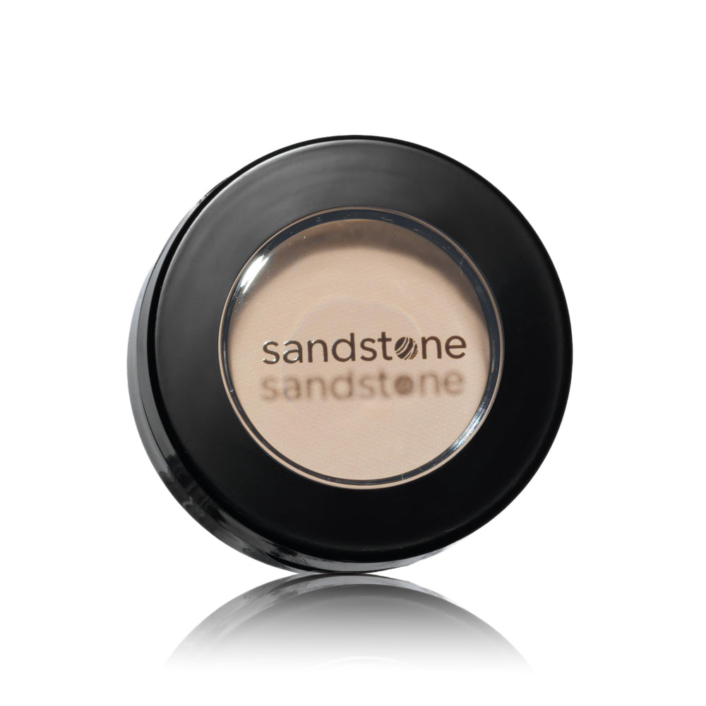 Sandstone Scandinavia eyeshadow 262 on brush demonstrating pick-up and blendability benefit: even application