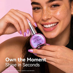 saviland festival manicure lifestyle shot showing shimmer and long-lasting wear