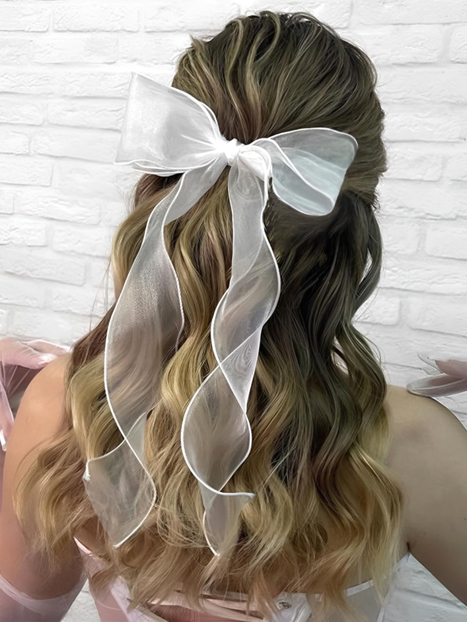 SAWINDA front view of bow veil clip showing elegant shape and instant style