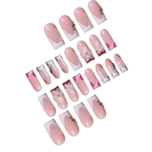 SEENEEY close-up of floral nail design highlighting delicate artwork benefit