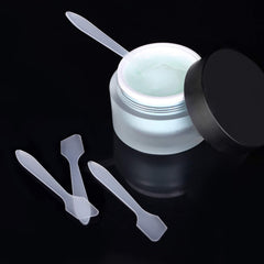 Senkary open package revealing 200 disposable spatulas for multiple uses