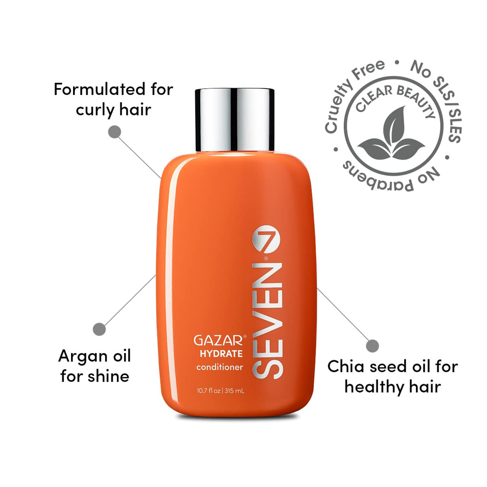 SEVEN Gazar Hydrate applied to wet curls demonstrating detangling benefit