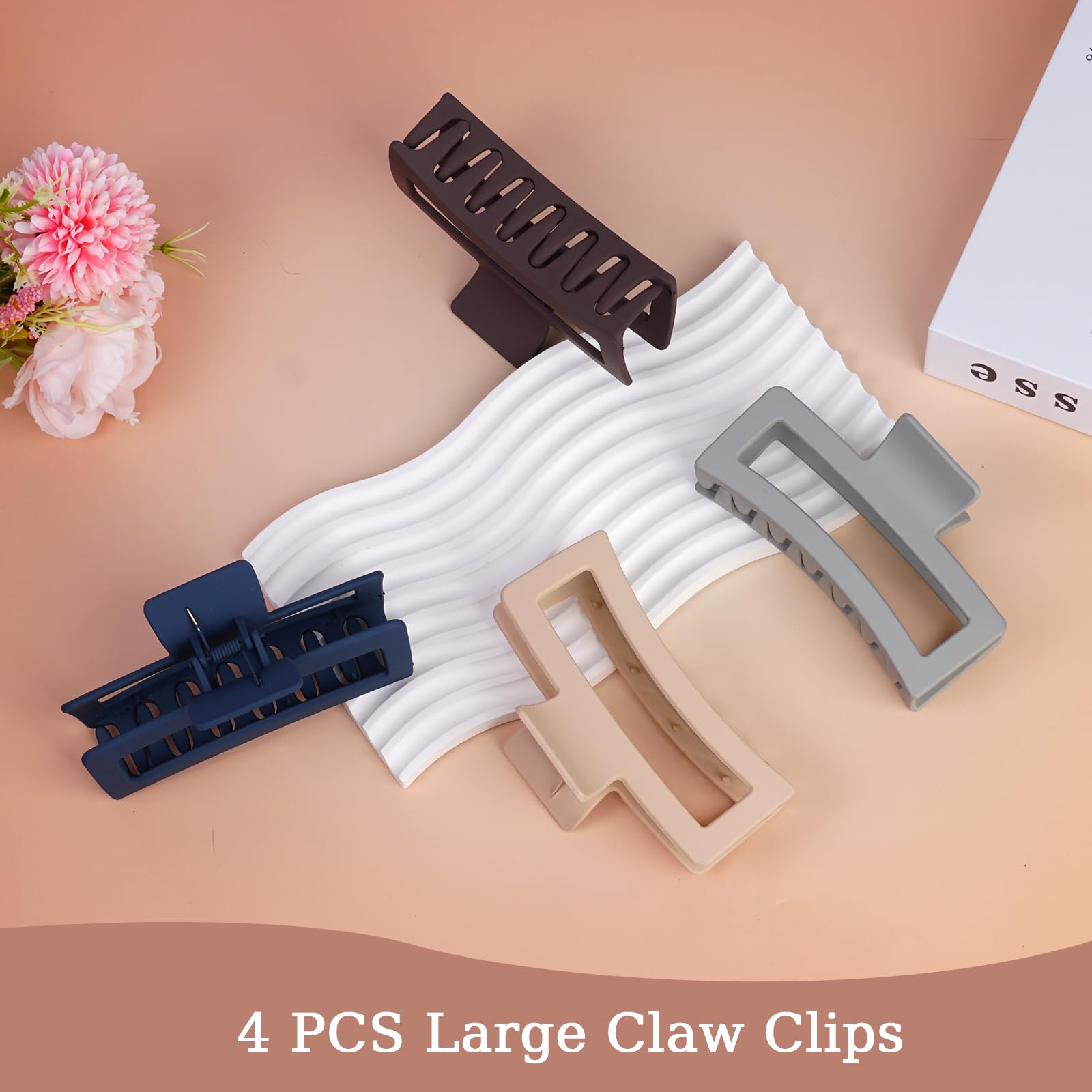SEVEN STYLE gift box with clips inside, ready-to-gift presentation and protective packaging