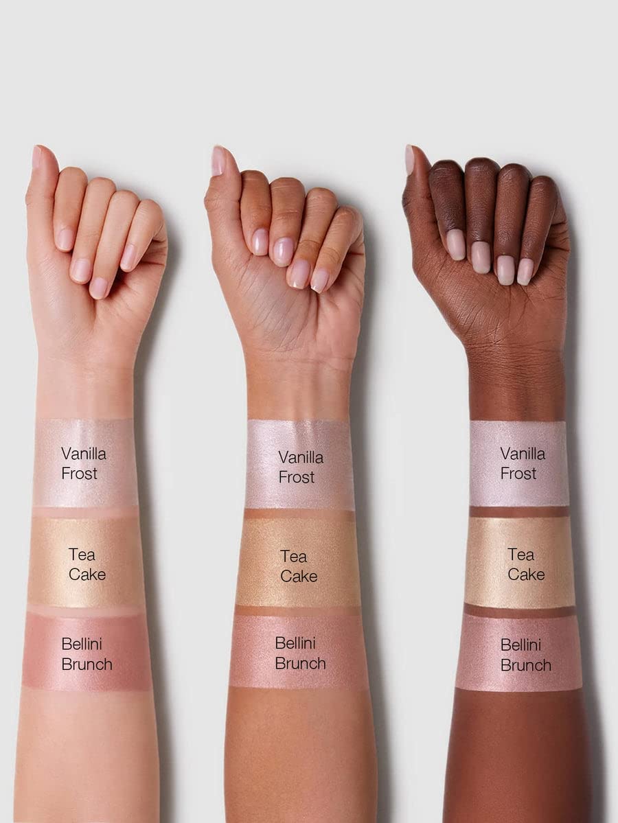 SHEGLAM highlighter in evening makeup setting to show durable glow in low light