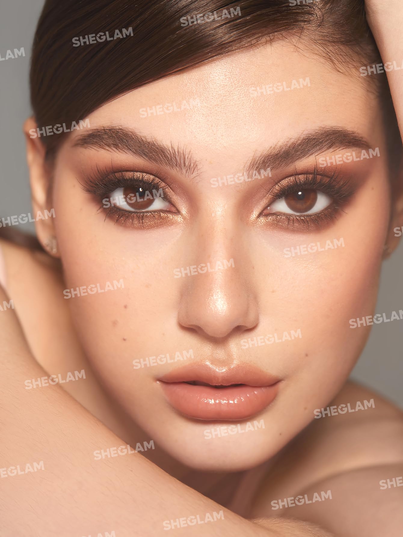 SHEGLAM Love N' Taupe close-up of pan texture highlighting creamy matte and shimmer payoff
