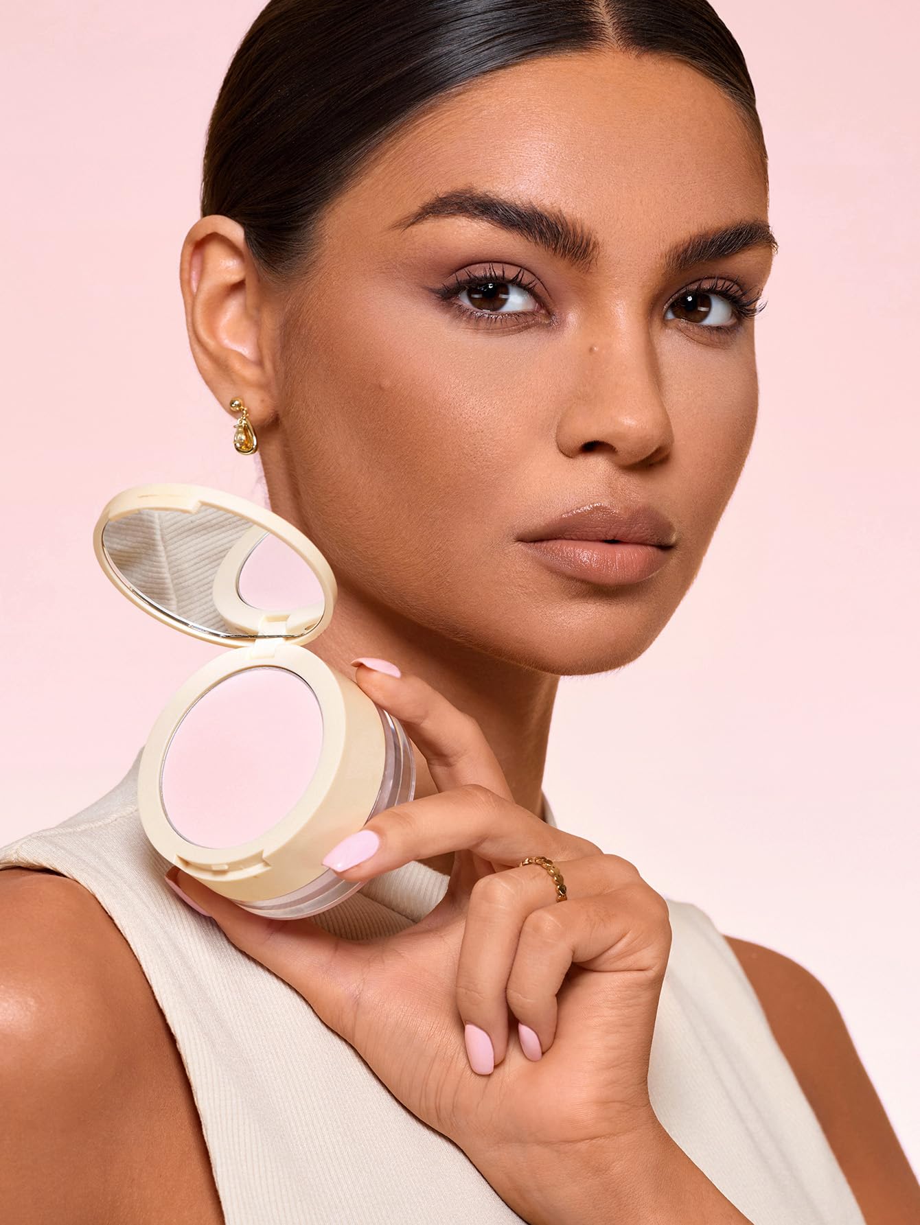 SHEGLAM open compact revealing both loose blur and pressed lift pans