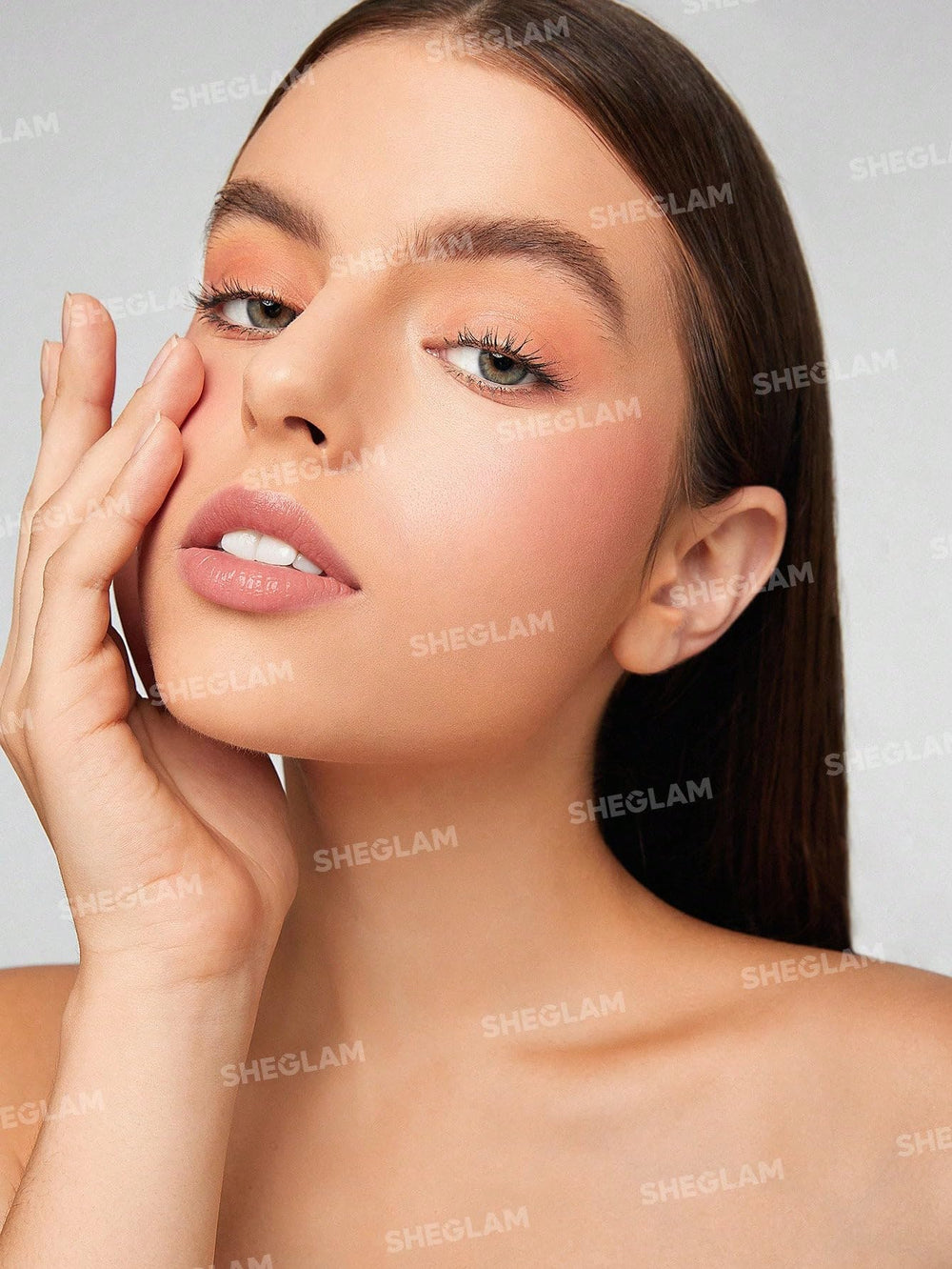 SHEGLAM texture swipe of Dreamer shade illustrating blendable finish