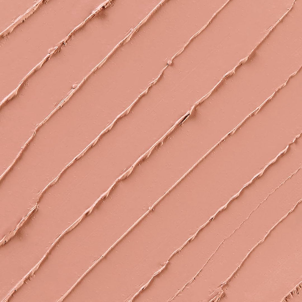 Sigma Beauty primer applied on eyelid in use improving shadow adhesion and longevity