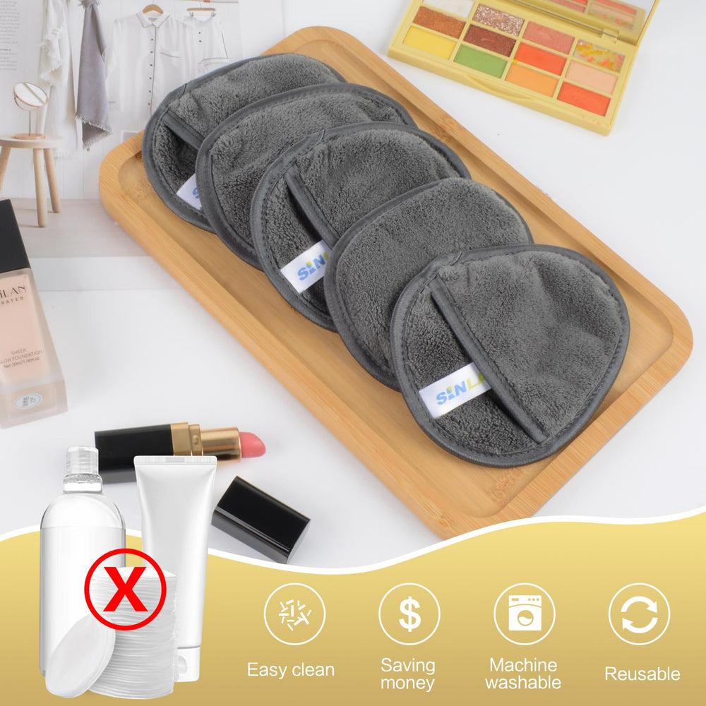 SINLAND pad held in hand showing size and travel convenience