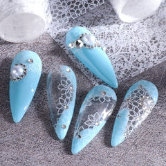 SINSEN application step pressing foil onto nail demonstrating quick transfer