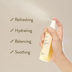 SIORIS oil droplet texture close-up illustrating lightweight nourishing oils