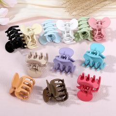 Sisiaipu colorful clips array flatlay displaying 12 shades for outfit matching
