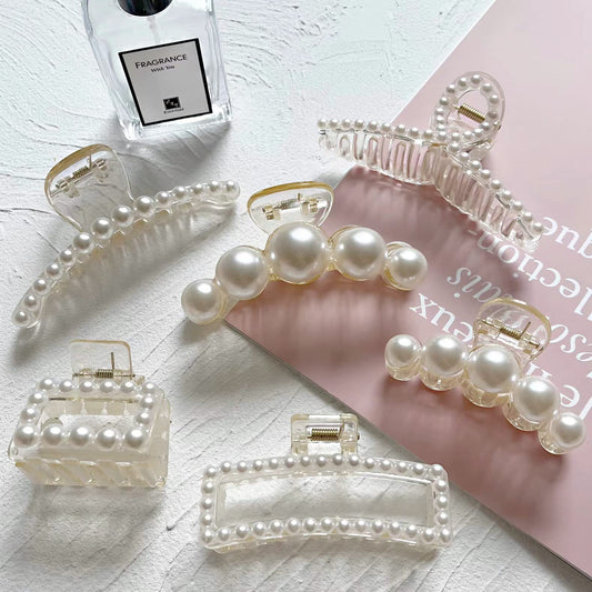 Sisiaipu front view of pearl clips showing elegant design and secure hold
