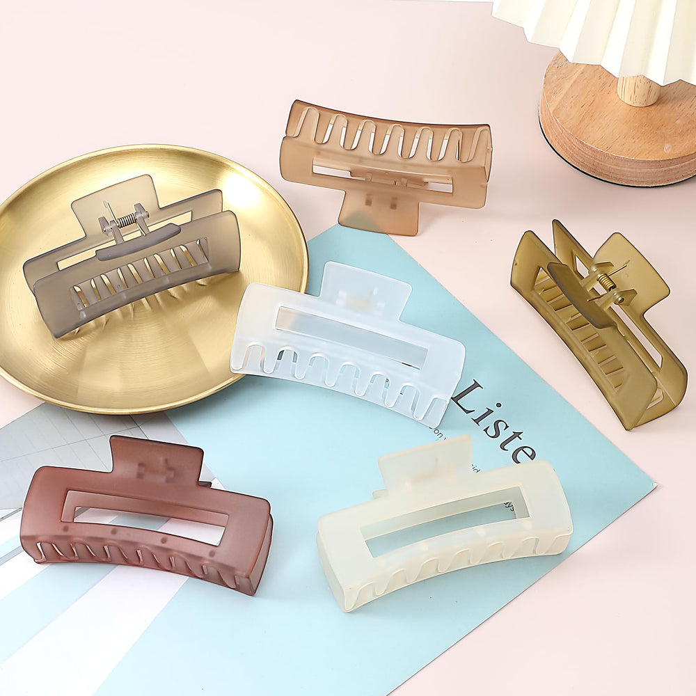 Sisiaipu used in half-up hairstyle for quick styling benefit