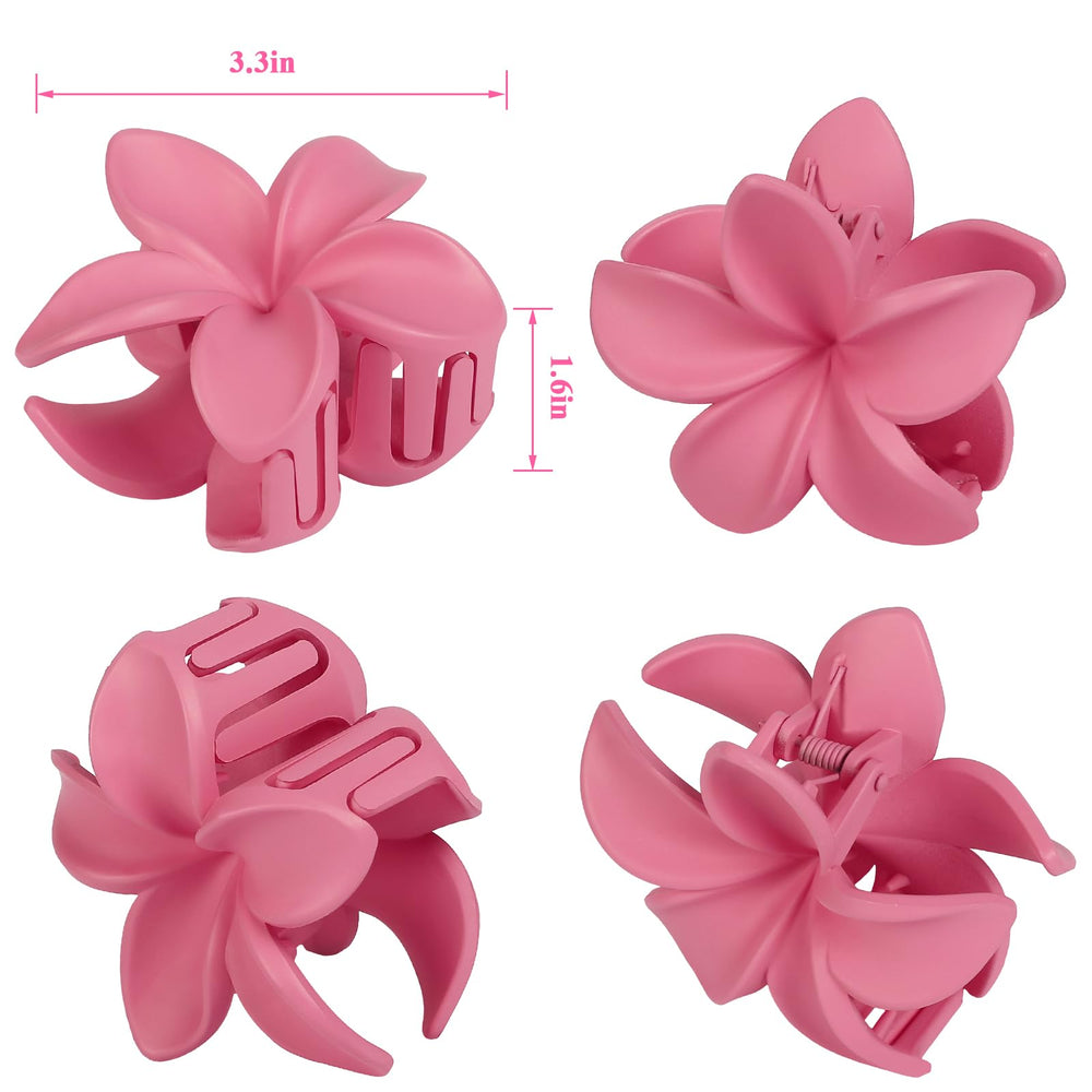 Sisiaipu held in hand to show 3.3 inch size and easy portability