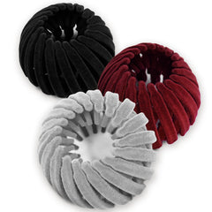 Sizobi front packaging showing three velvet bun clips with clear benefit of easy storage