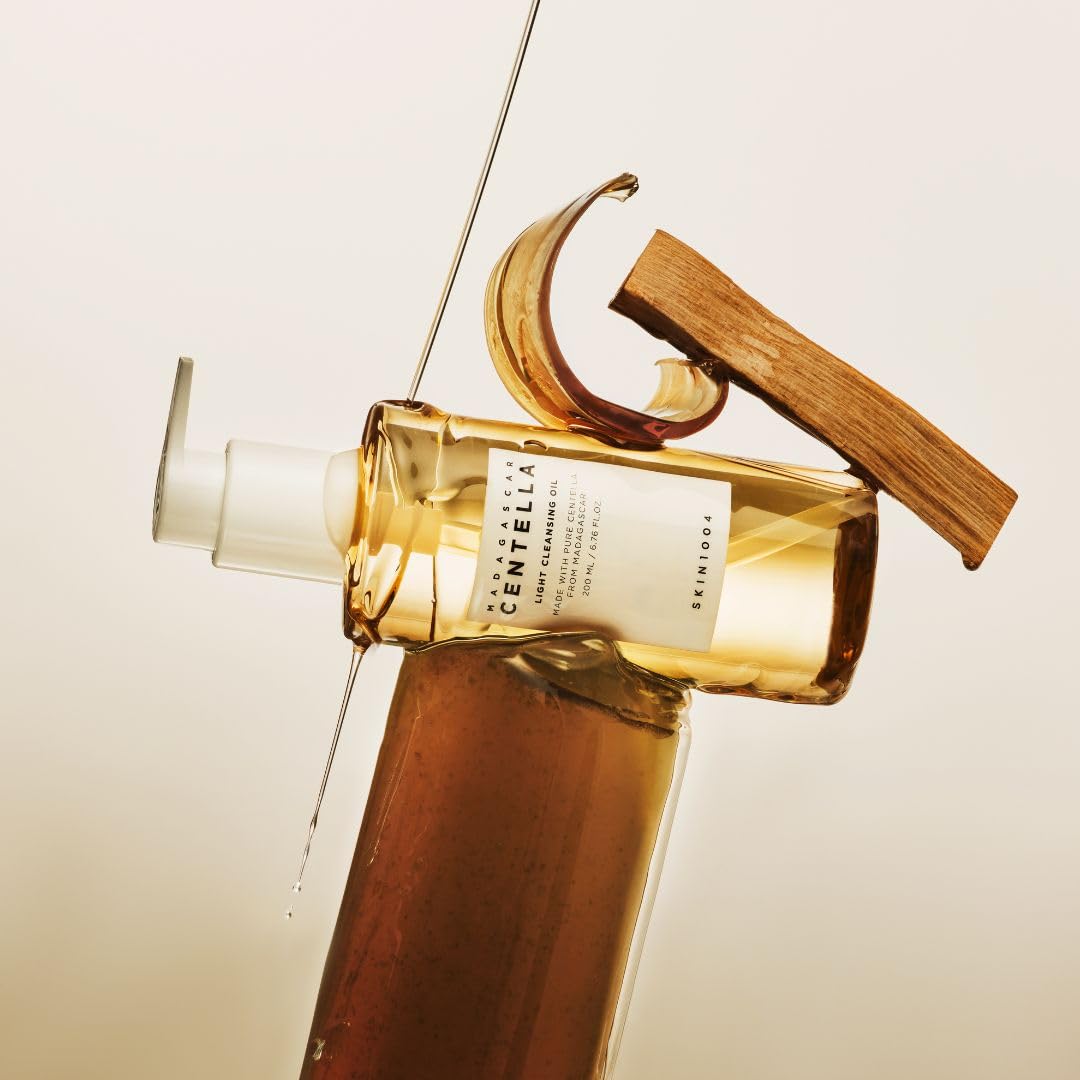 SKIN1004 cleansing oil dissolving mascara in demo, illustrating effective makeup removal