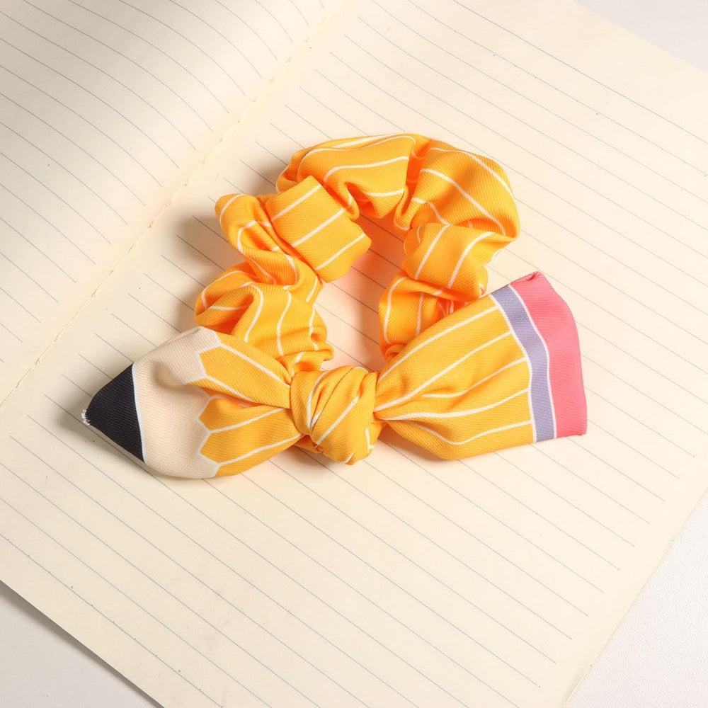 SKIRIFLA knotted headband texture showing soft fabric for comfortable all-day wear