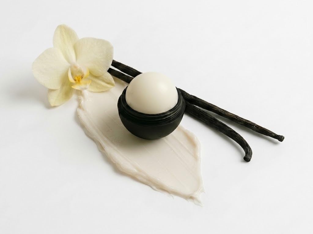 SmileSet close-up of balm texture highlighting smooth finish and nourishing shea butter conditioning benefit
