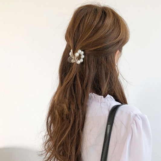 SONGJIE close-up of faux pearl detail highlighting refined decorative benefit