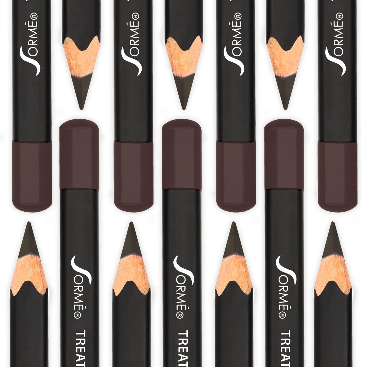 SORMÉ lifestyle shot with winged eye look illustrating long-lasting dramatic finish