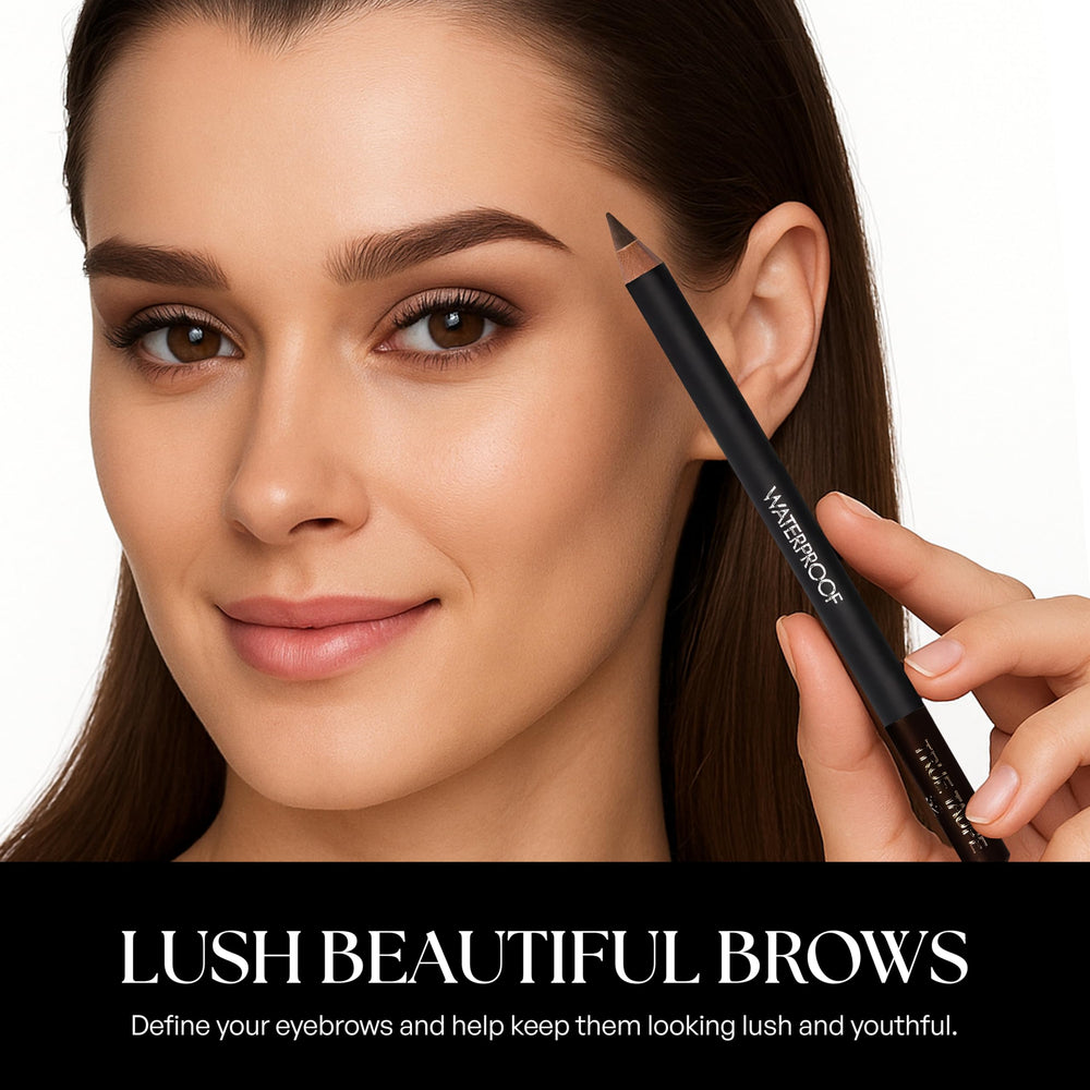 SORMÉ pencil alongside fine eyeliner brush for blended, smoky looks