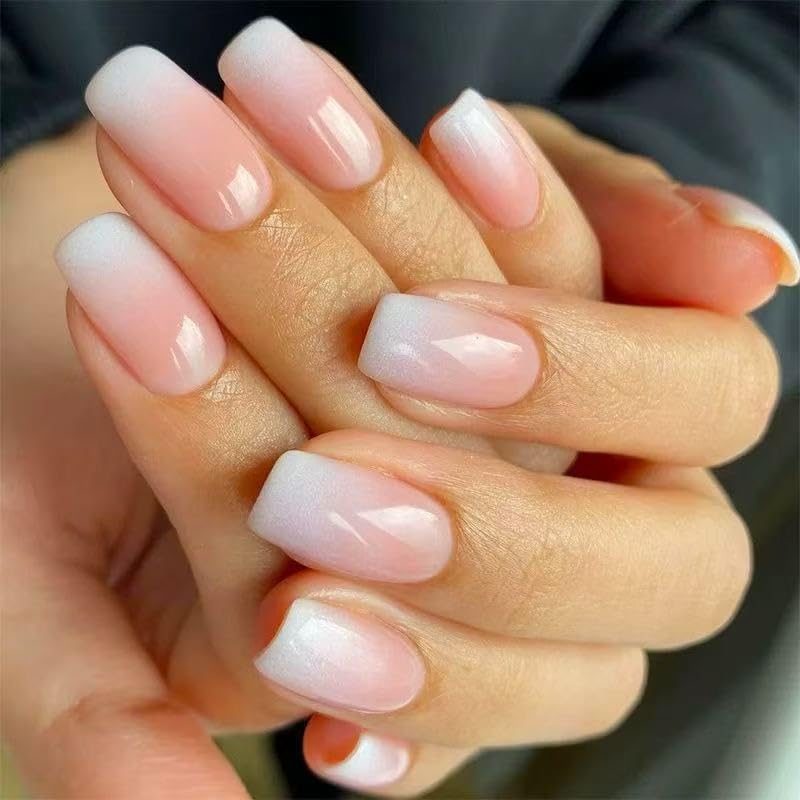 SPLOCUDU hands pressing a gel nail strip demonstrating easy application benefit
