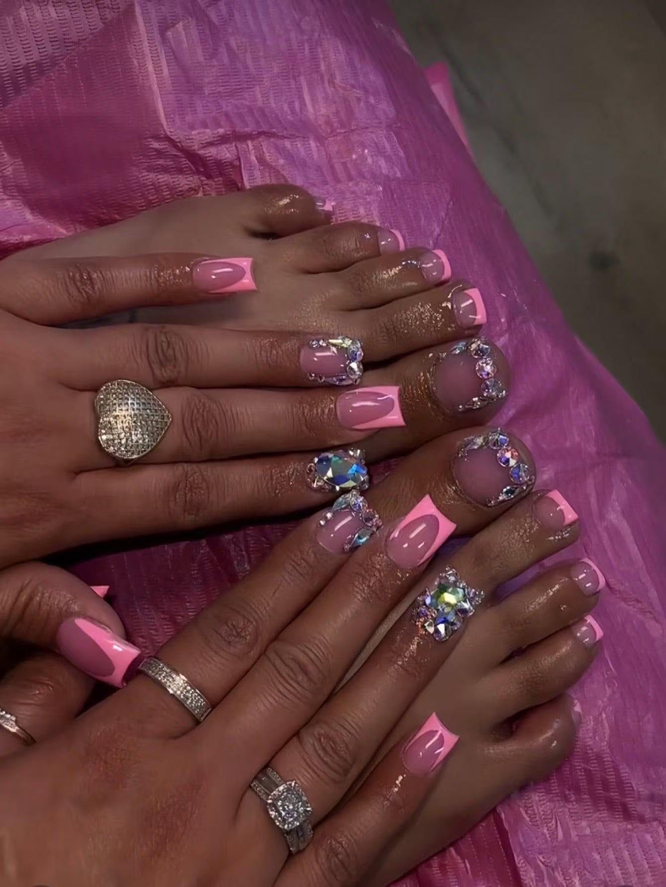 SPNBCQ close-up of rhinestone gems highlighting decorative sparkle and polished look