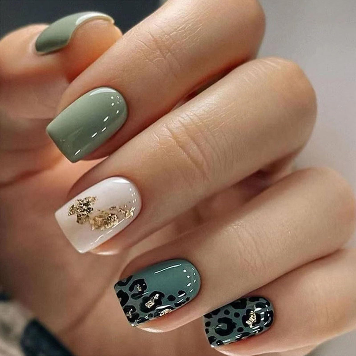 SRIMNUYY front packaging showing green leopard press-on nails and included tools for easy start