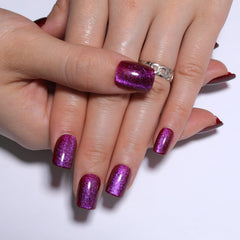 Stbisen close-up of cat eye reflective line highlighting high-shine effect
