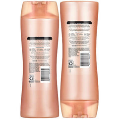 Suave lifestyle image wet hair demonstrating detangling benefit