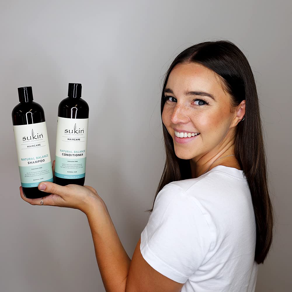 Shampoo texture and gentle lather by Sukin promoting mild cleansing benefit