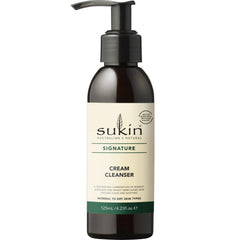 Sukin bottle front view showing product and clean packaging benefit