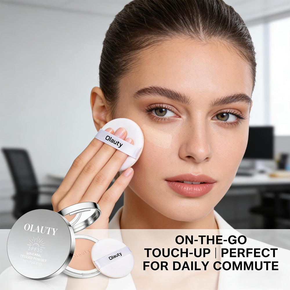Sulily compact open with sponge demonstrating easy application and flawless finish benefit