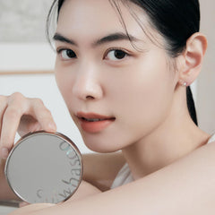 Sulwhasoo foundation texture close-up highlighting smooth blendability