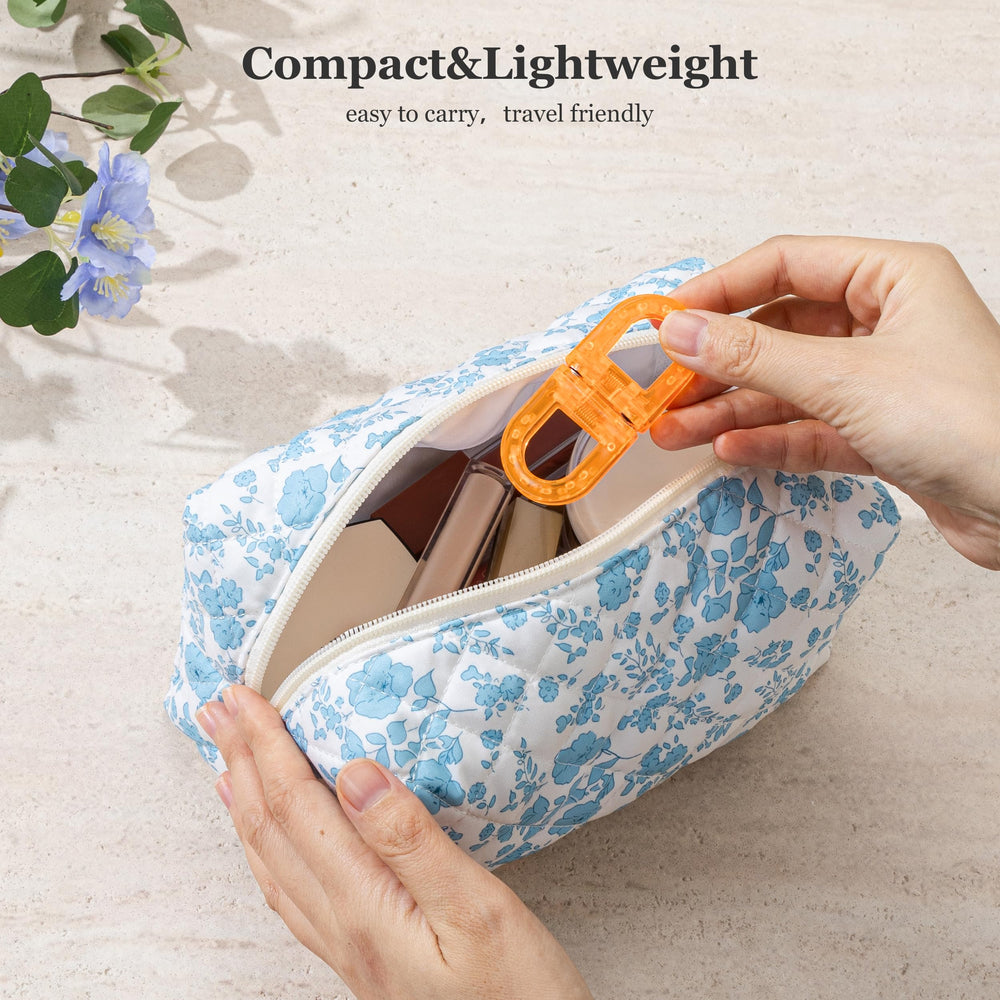 Sunolga clips inside a makeup bag during commute, convenient touch-up benefit