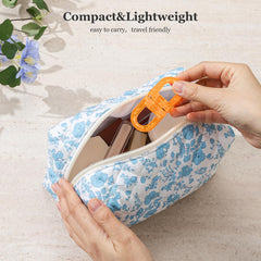 Sunolga clips inside a makeup bag during commute, convenient touch-up benefit