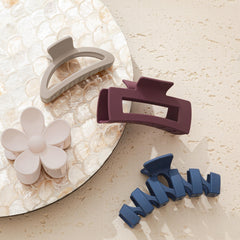 Sunolga clips styled with outfit in lifestyle scene showing fashion-forward functionality