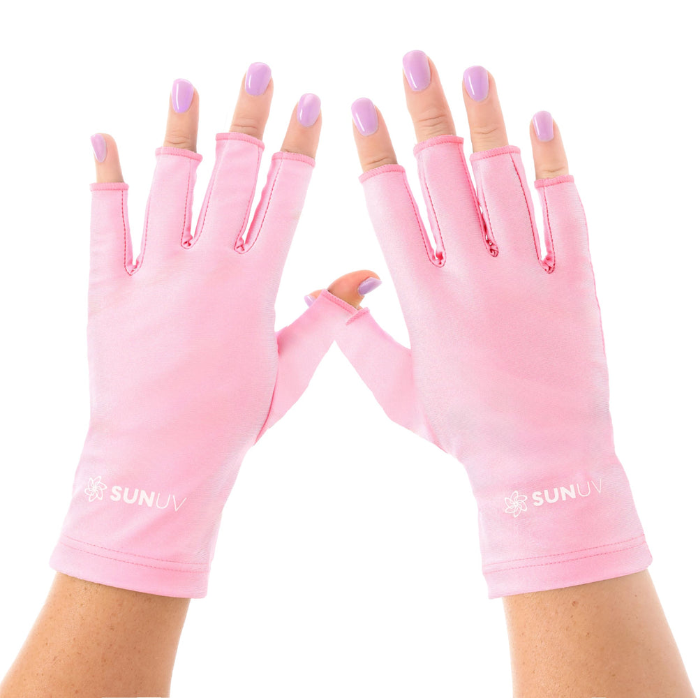 SUNUV gloves used driving outdoors showing sun protection with fingertip use